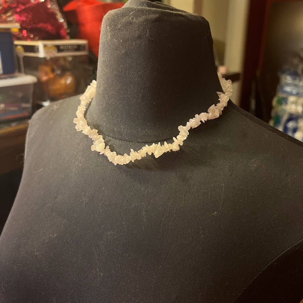 Elegant Rose Quartz Necklace